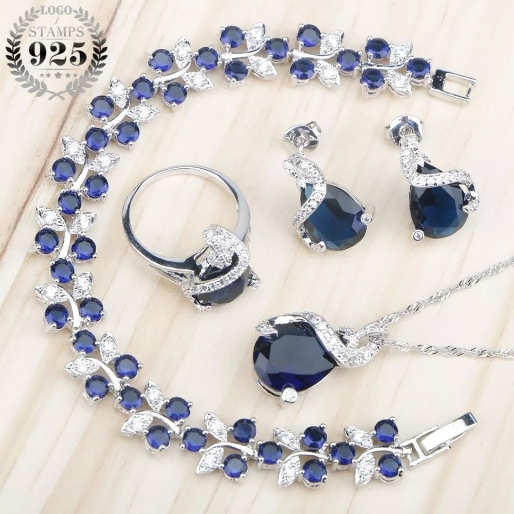 Stunning, matching jewelry set.